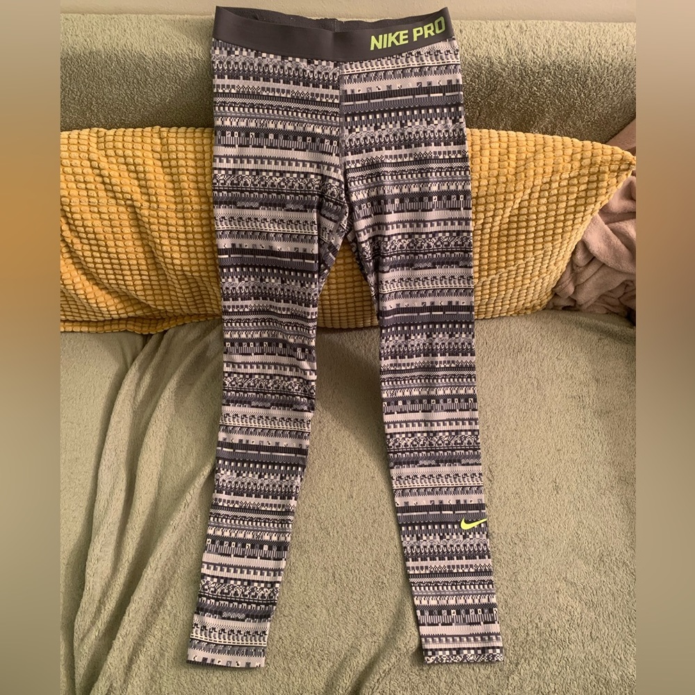 Nike pro leggings